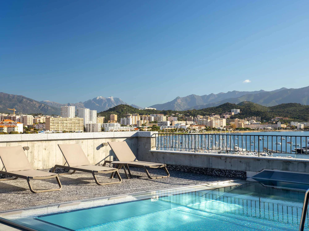 Ajaccio Ibis Styles